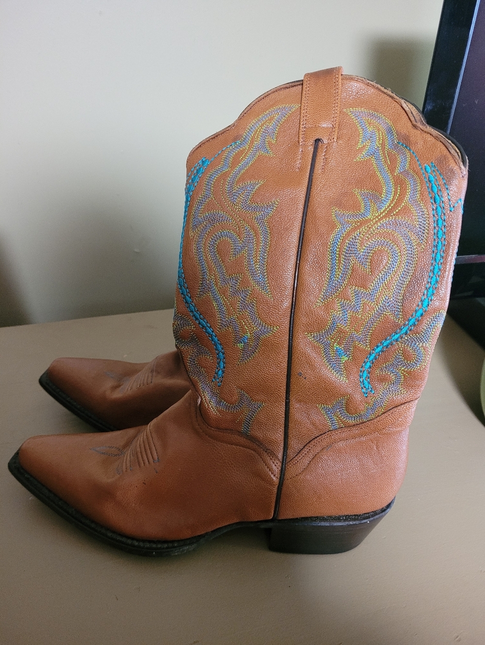 Tan Leather Western Cowboy Boots with Turquoise Embroidery JB DILLON GOAT LEATH